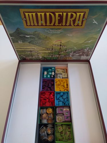 Caixas Origami para armazenar componentes do jogo Madeira