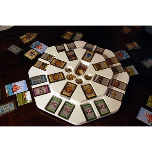 Uma mesa rotatória para jogar Dominion
