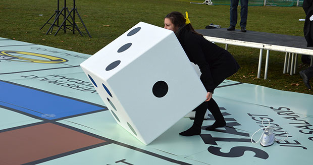 largest-board-game-dice_tcm25-454452