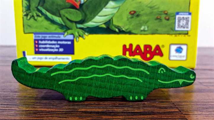 O jacaré do Animal Upon Animal