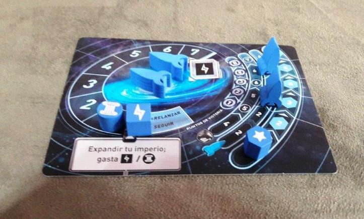 Componentes do jogo Tiny Epic Galaxies