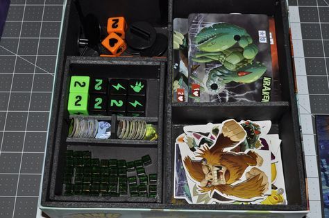 Insert do jogo de tabuleiro King of Tokyo