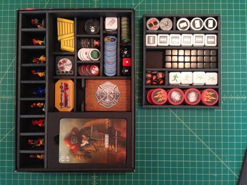 Insert do jogo de tabuleiro Flash Point ao Resgate