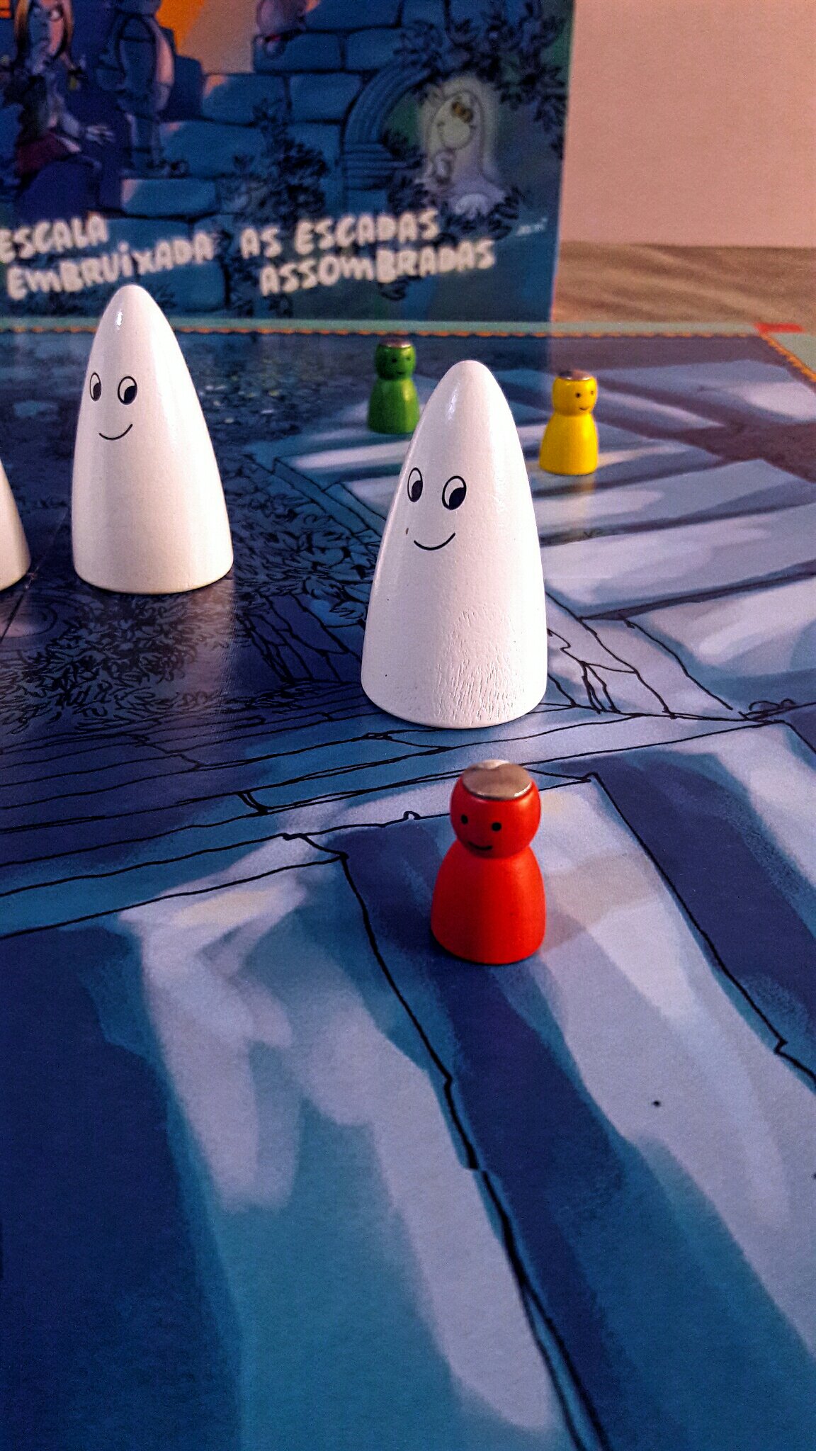 Jogo infantil As Escadas Assombradas