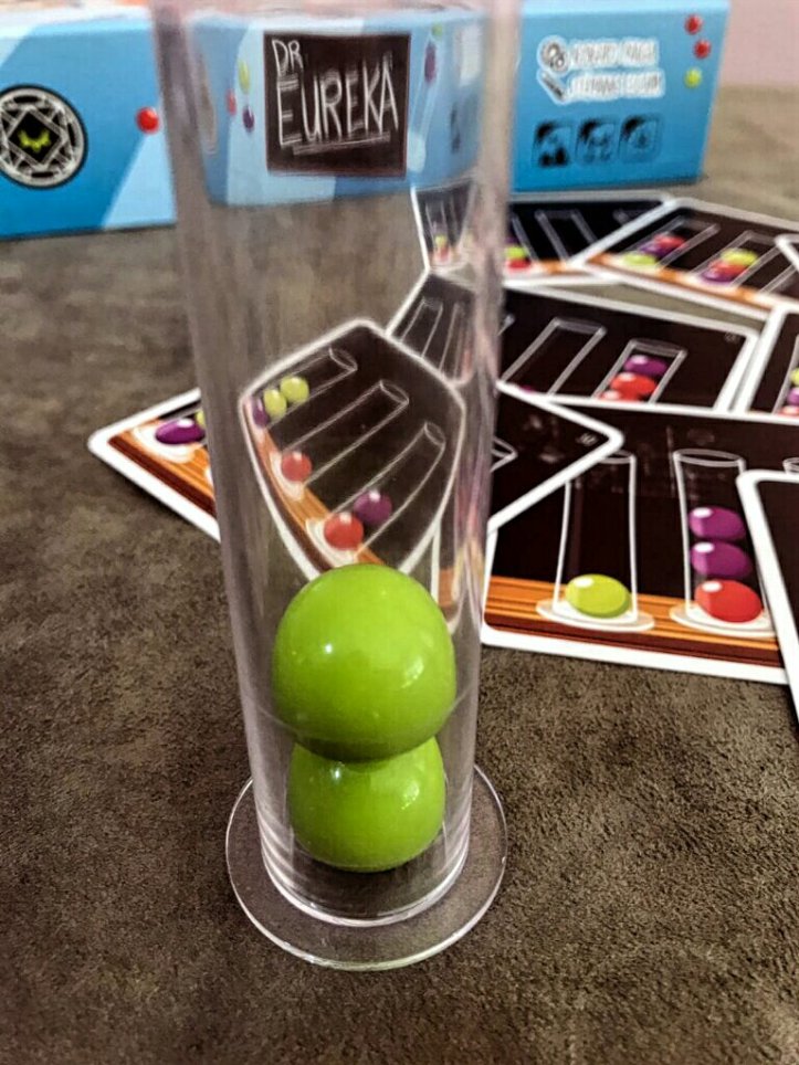 Tubos de ensaio jogo infantil Dr. Eureka