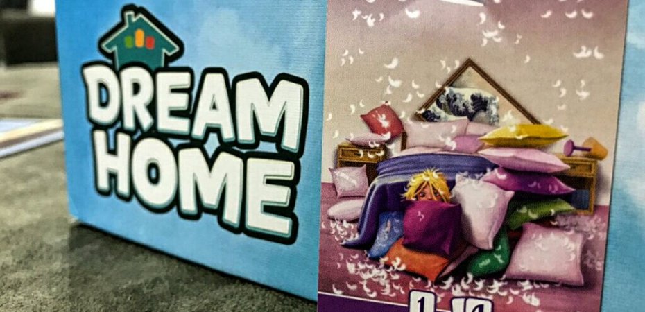 Crianças escondidas no jogo Dream Home