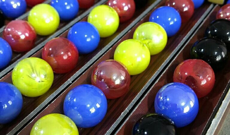 Dois ingredientes da mesma cor no jogo de tabuleiro Potion Explosion