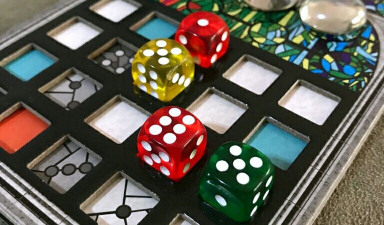 Jogo de tabuleiro Sagrada