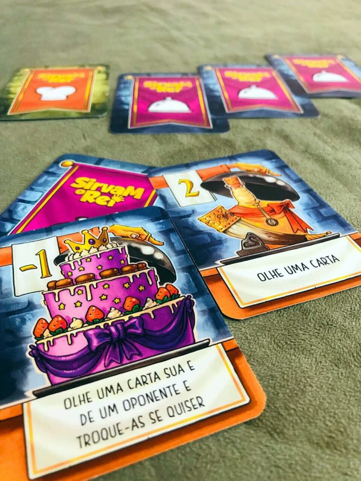 IJogo de tabuleiro Sirvam o REI