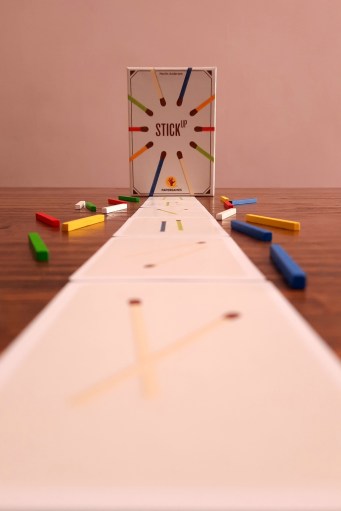 Jogo de tabuleiro Stick Up