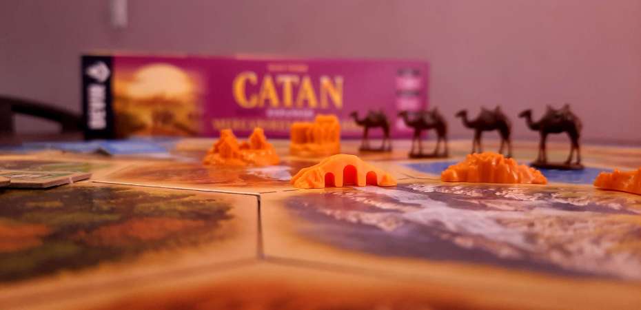 Jogo de tabuleiro CATAN Mercadores e Bárbaros