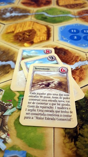 Jogo de tabuleiro CATAN Mercadores e Bárbaros