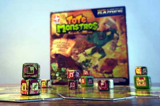 Jogo de tabuleiro ToteMonstros