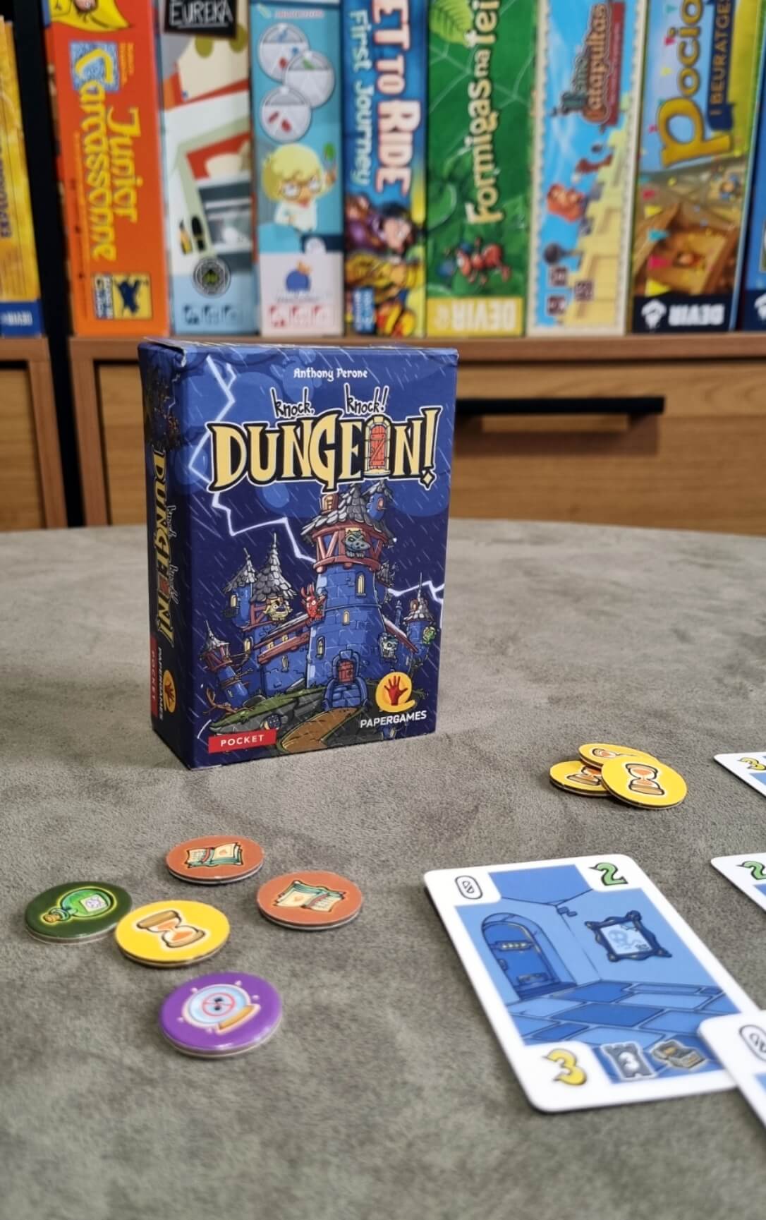 Jogo de cartas Knock Knock Dungeon